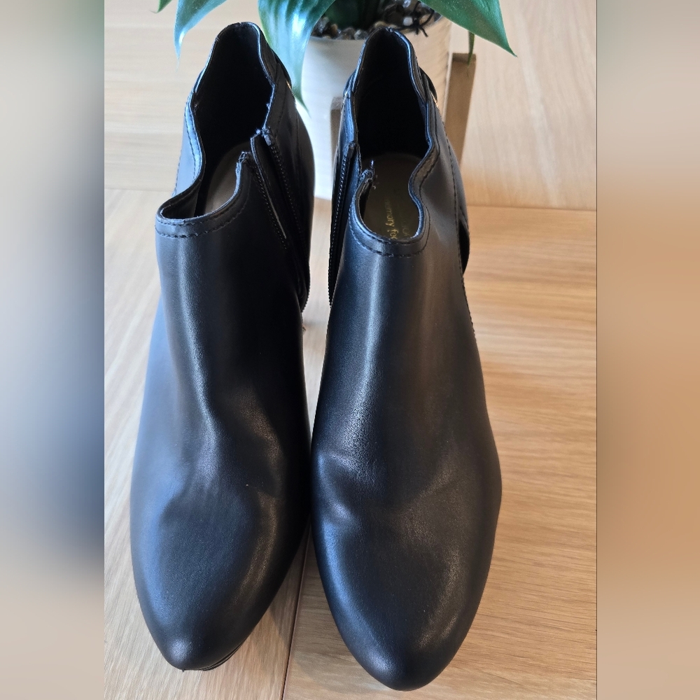 Liz Claiborne Black Ankle Boots